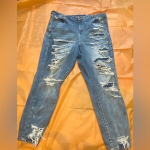 American Eagle distressed skinny jean